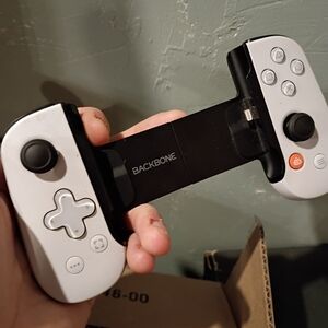 Backbone White Gaming Controller